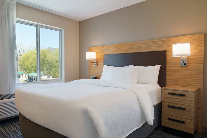 Imagen de la habitación del Hotel TownePlace Suites by Marriott Logan. Foto 10