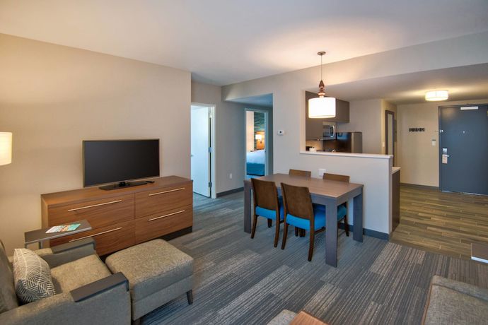 Imagen de la habitación del Hotel TownePlace Suites by Marriott Miami Airport. Foto 9