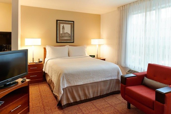 Imagen de la habitación del Hotel TownePlace Suites by Marriott Minneapolis Downtown/North Loop. Foto 14