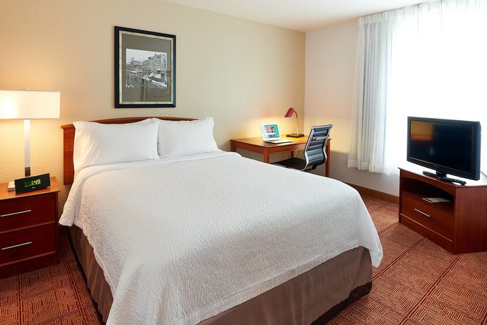 Imagen de la habitación del Hotel TownePlace Suites by Marriott Minneapolis Downtown/North Loop. Foto 15
