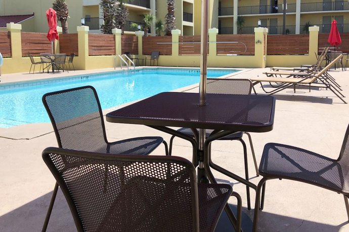 Imagen de la piscina del Hotel TownePlace Suites by Marriott Miramar Beach Destin. Foto 18