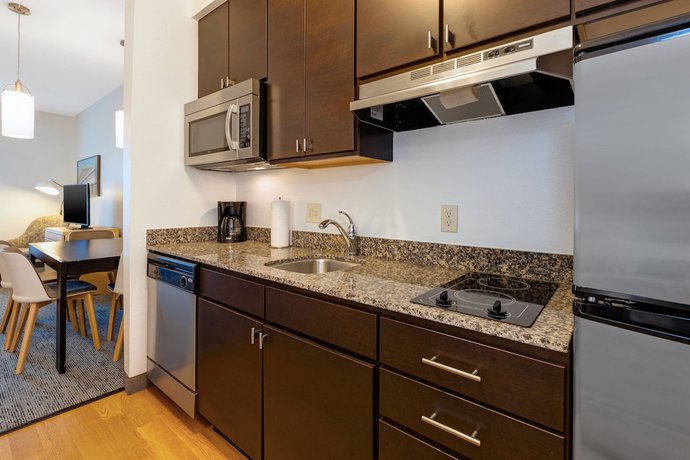 Imagen de la habitación del Hotel TownePlace Suites by Marriott Nashville Airport. Foto 5