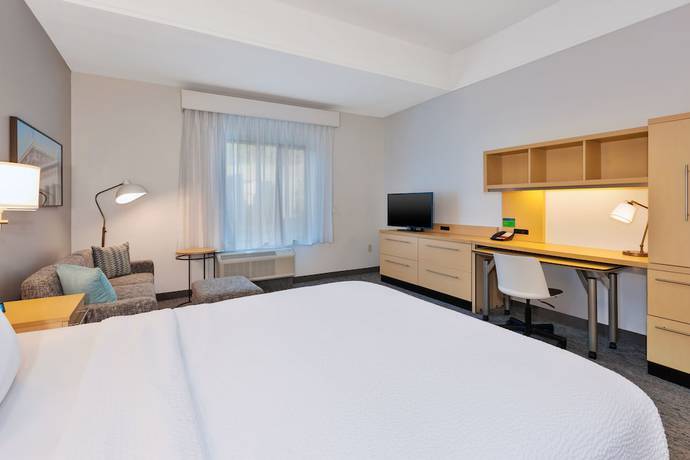 Imagen de la habitación del Hotel TownePlace Suites by Marriott Nashville Airport. Foto 14
