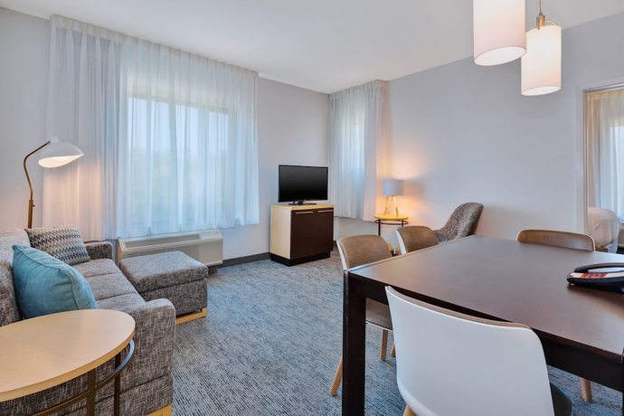 Imagen de la habitación del Hotel TownePlace Suites by Marriott Nashville Airport. Foto 15