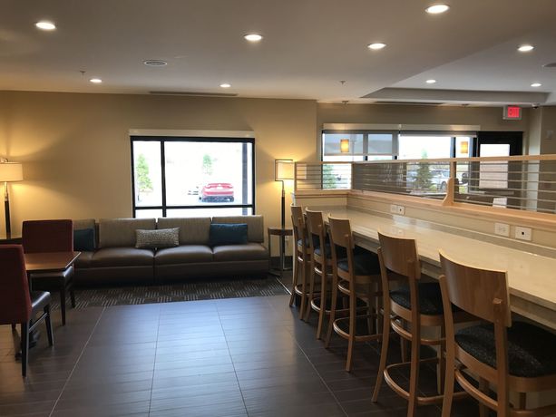 Imagen de los interiores del Hotel TownePlace Suites by Marriott New Hartford. Foto 19