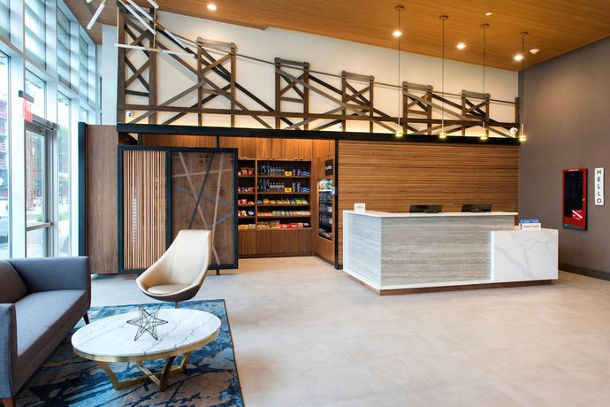 Imagen de los interiores del Hotel TownePlace Suites by Marriott New York Long Island City/Manhattan View. Foto 20