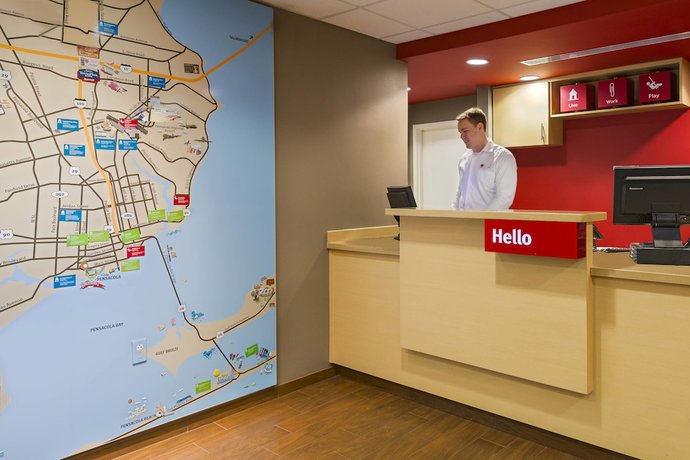 Imagen de los interiores del Hotel TownePlace Suites by Marriott Pensacola. Foto 15