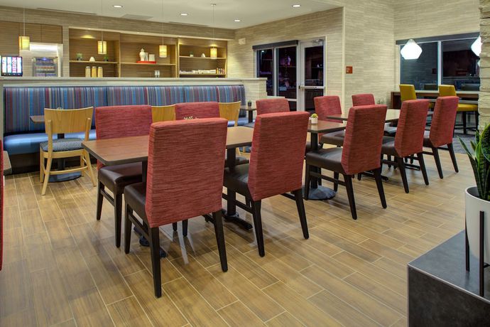 Imagen del bar/restaurante del Hotel TownePlace Suites by Marriott Phoenix Chandler/Fashion Center. Foto 6