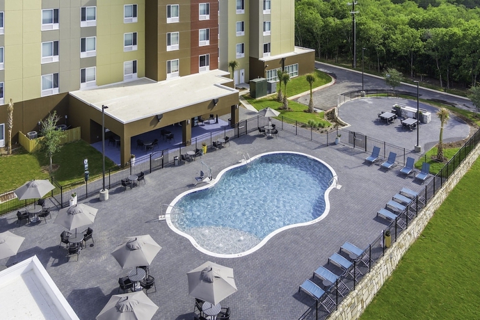 Imagen de la piscina del Hotel TownePlace Suites by Marriott San Antonio Universal City/Live Oak. Foto 19