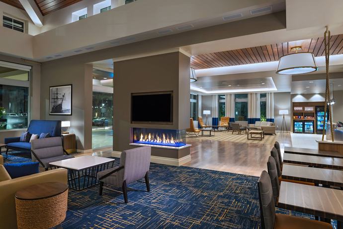 Imagen de los interiores del Hotel TownePlace Suites by Marriott San Diego Airport/Liberty Station. Foto 19