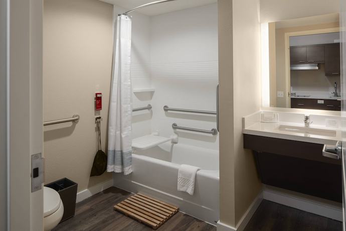 Imagen de la habitación del Hotel TownePlace Suites by Marriott Tampa South. Foto 9
