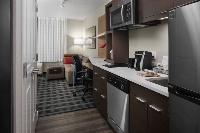 Imagen de la habitación del Hotel TownePlace Suites by Marriott Tampa South. Foto 13