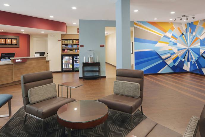 Imagen de los interiores del Hotel TownePlace Suites by Marriott Tampa South. Foto 19