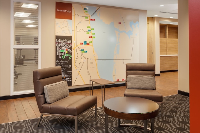 Imagen de los interiores del Hotel TownePlace Suites by Marriott Titusville Kennedy Space Center. Foto 16