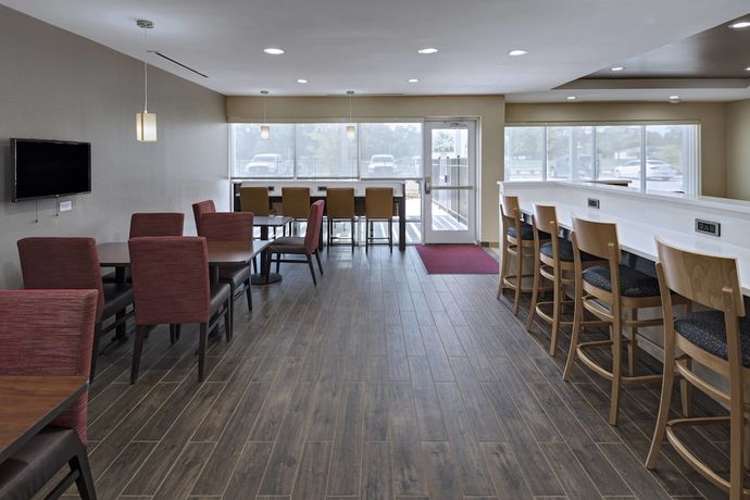 Imagen del bar/restaurante del Hotel Towneplace Suites Baton Rouge Port Allen. Foto 2