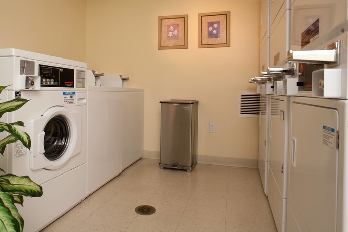 Imagen de los interiores del Hotel Towneplace Suites Bowie Town Center. Foto 17