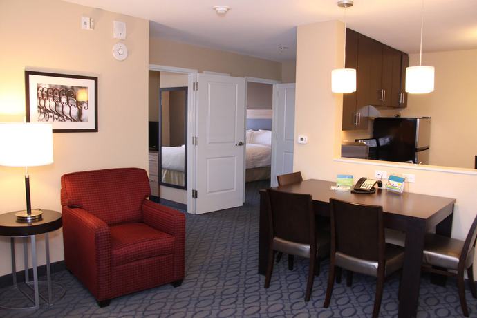 Imagen de la habitación del Hotel Towneplace Suites By Marriott Alexandria. Foto 3