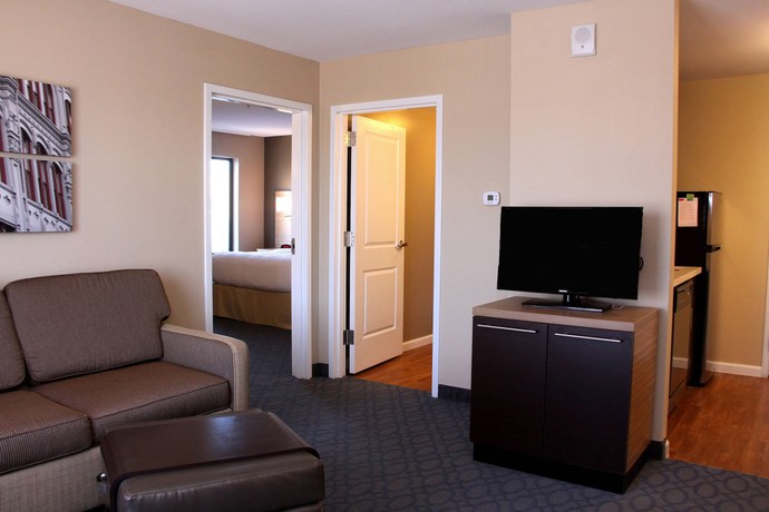 Imagen de la habitación del Hotel Towneplace Suites By Marriott Alexandria. Foto 6