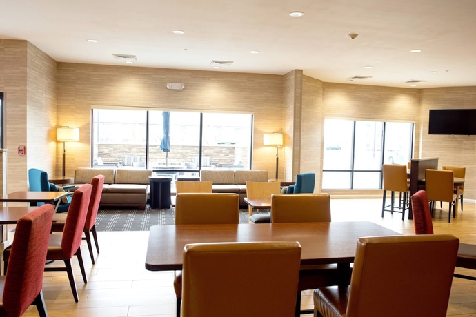 Imagen de los interiores del Hotel Towneplace Suites By Marriott Ames. Foto 10
