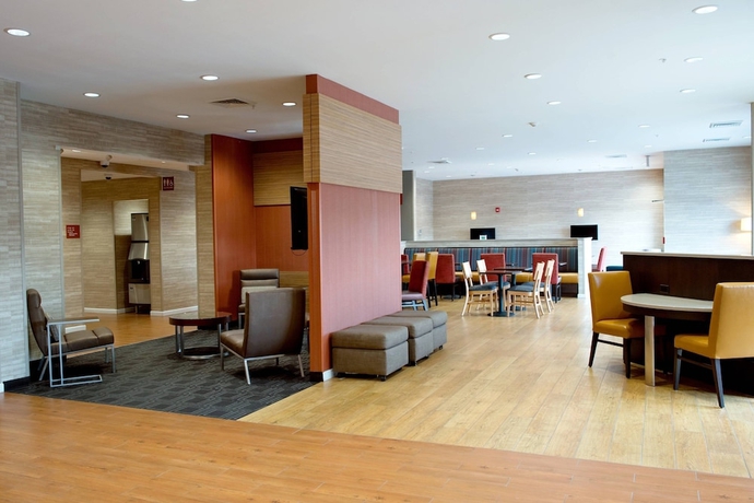 Imagen de los interiores del Hotel Towneplace Suites By Marriott Ames. Foto 12