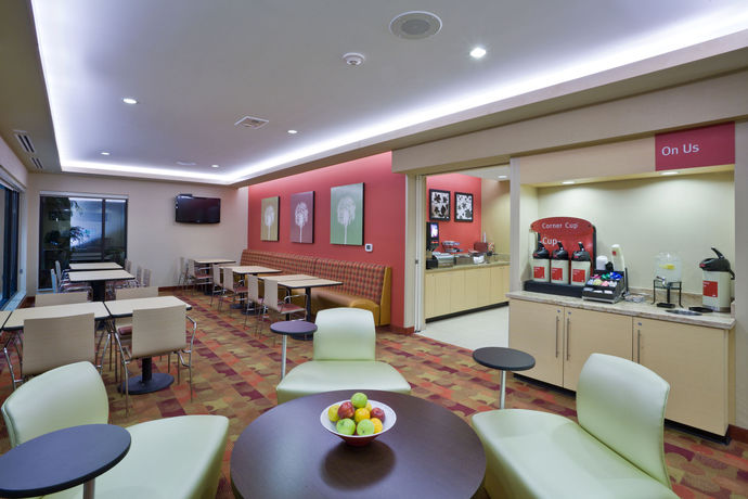 Imagen de la piscina del Hotel Towneplace Suites By Marriott Ann Arbor. Foto 16