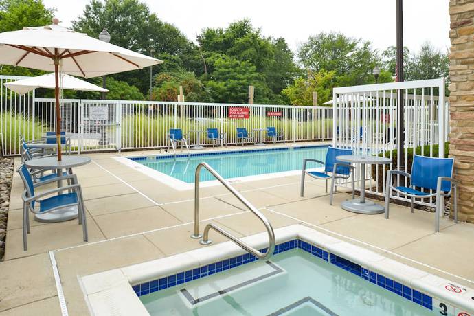 Imagen de la piscina del Hotel Towneplace Suites By Marriott Arundel Mills. Foto 19