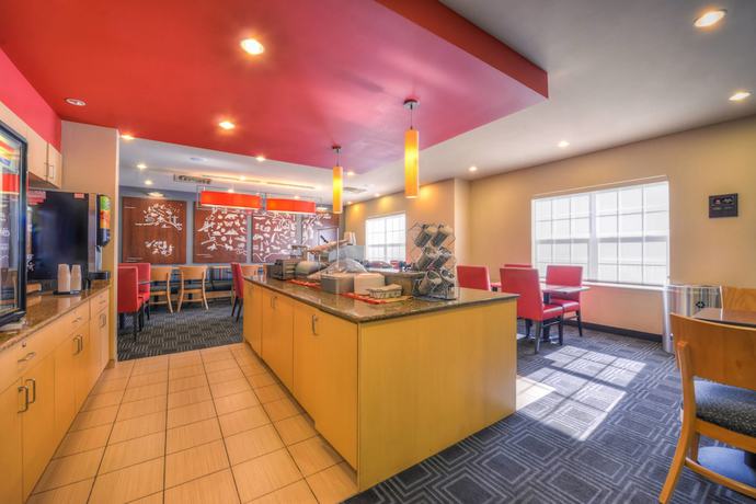 Imagen del bar/restaurante del Hotel Towneplace Suites By Marriott Arundel Mills. Foto 2