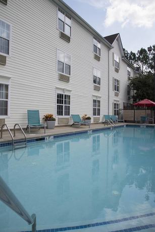 Imagen de la piscina del Hotel Towneplace Suites By Marriott Atlanta Alpharetta. Foto 12