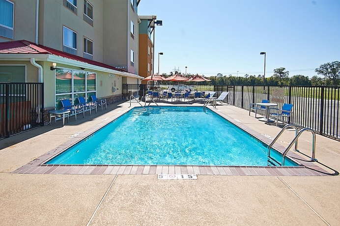 Imagen de la piscina del Hotel Towneplace Suites By Marriott Baton Rouge Gonzales. Foto 18