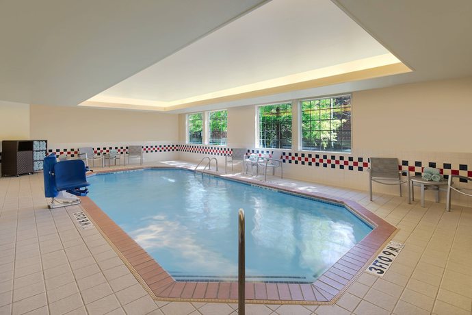 Imagen de la piscina del Hotel Towneplace Suites By Marriott Bentonville Rogers. Foto 11