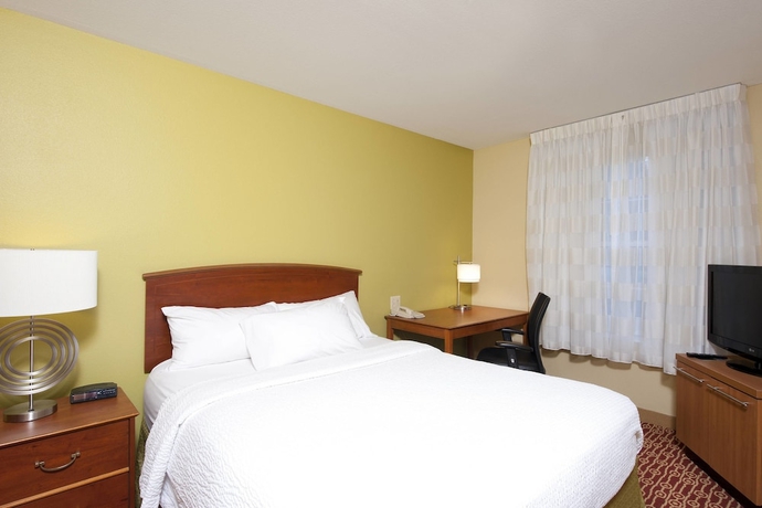 Imagen de la habitación del Hotel Towneplace Suites By Marriott Bloomington. Foto 6