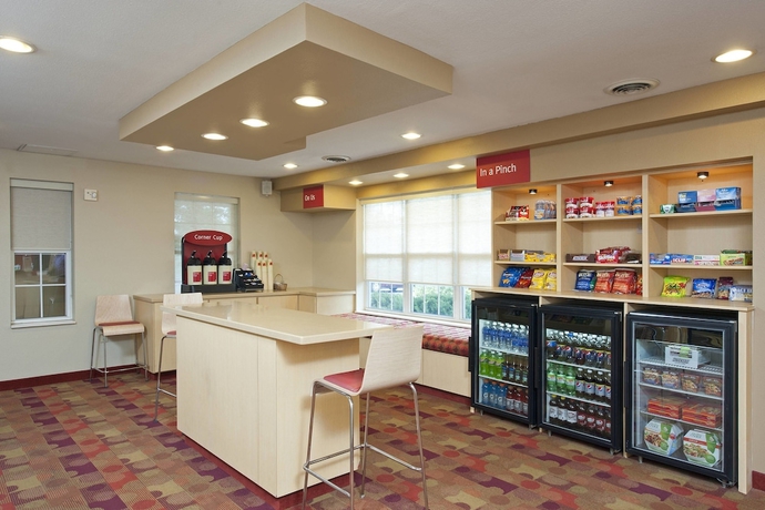 Imagen de los interiores del Hotel Towneplace Suites By Marriott Bloomington. Foto 17