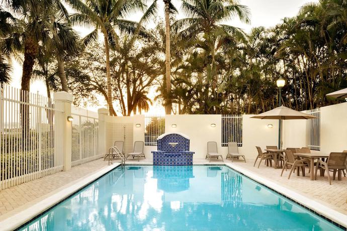 Imagen general del Hotel Towneplace Suites By Marriott Boca Raton. Foto 1