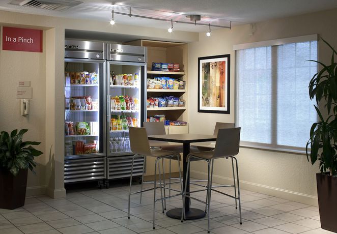Imagen de los interiores del Hotel Towneplace Suites By Marriott Boca Raton. Foto 18