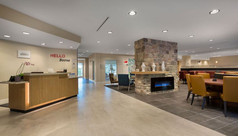 Imagen de los interiores del Hotel Towneplace Suites By Marriott Boone. Foto 16