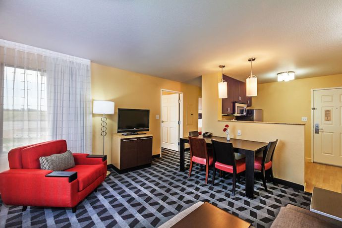 Imagen de la habitación del Hotel Towneplace Suites By Marriott Broken Arrow. Foto 6