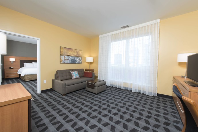 Imagen de la habitación del Hotel Towneplace Suites By Marriott Champaign. Foto 13