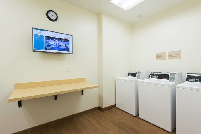 Imagen general del Hotel Towneplace Suites By Marriott Champaign. Foto 3