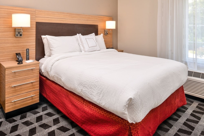 Imagen de la habitación del Hotel Towneplace Suites By Marriott Charleston. Foto 4