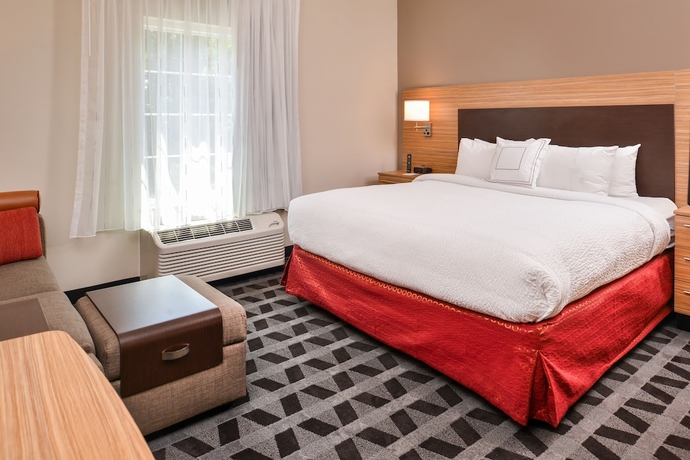 Imagen de la habitación del Hotel Towneplace Suites By Marriott Charleston. Foto 6
