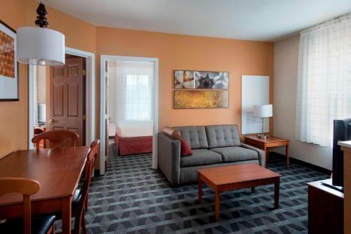 Imagen de la habitación del Hotel Towneplace Suites By Marriott Chicago Lombard. Foto 10