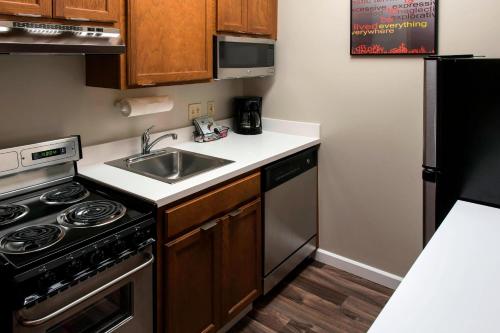 Imagen general del Hotel Towneplace Suites By Marriott Chicago Lombard. Foto 2