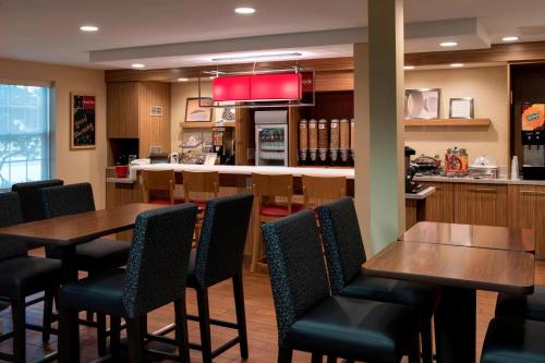 Imagen general del Hotel Towneplace Suites By Marriott Chicago Lombard. Foto 4
