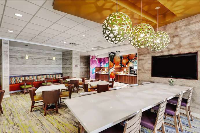 Imagen de los interiores del Hotel Towneplace Suites By Marriott Chicago Schaumburg. Foto 17
