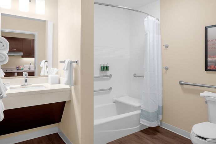 Imagen de la habitación del Hotel Towneplace Suites By Marriott Cincinnati Fairfield. Foto 2