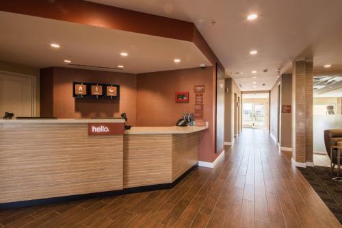 Imagen general del Hotel Towneplace Suites By Marriott Cleveland. Foto 3