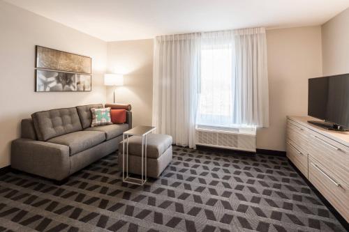 Imagen de la habitación del Hotel Towneplace Suites By Marriott Cleveland. Foto 19