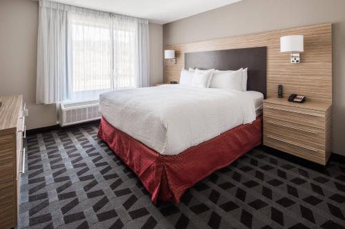 Imagen de la habitación del Hotel Towneplace Suites By Marriott Cleveland. Foto 20