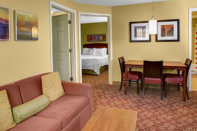 Imagen de la habitación del Hotel Towneplace Suites By Marriott Cleveland Westlake. Foto 9