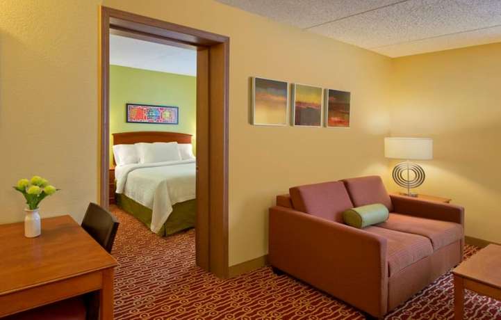 Imagen de la habitación del Hotel Towneplace Suites By Marriott Cleveland Westlake. Foto 11